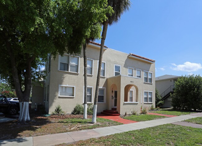 4211 W North A St in Tampa, FL - Foto de edificio - Building Photo