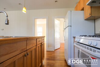 86 Easton St, Unit 3 in Boston, MA - Foto de edificio - Building Photo