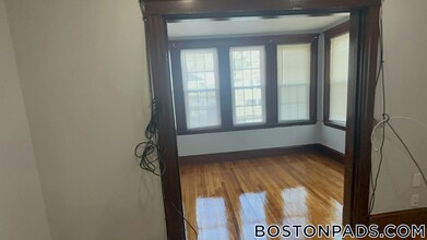 98 Sunnyside St in Boston, MA - Building Photo - Building Photo