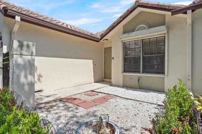 441 Ashwood Pl in Boca Raton, FL - Building Photo - Building Photo