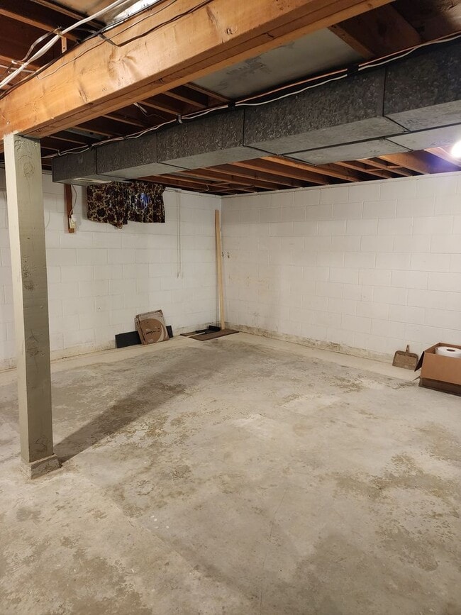 1101 W 6th Ave in Mitchell, SD - Building Photo - Building Photo