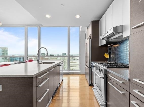 2 2nd St in Jersey City, NJ - Foto de edificio - Building Photo