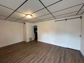 307 N Sycamore St in Lagrange, IN - Foto de edificio - Building Photo