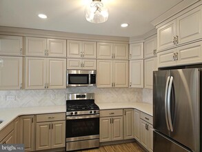 646 Oak Dr in Harleysville, PA - Building Photo - Building Photo