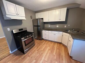 1116 E Dayton St, Unit #2 in Madison, WI - Foto de edificio - Building Photo