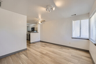 1546 Valentia in Denver, CO - Building Photo - Building Photo