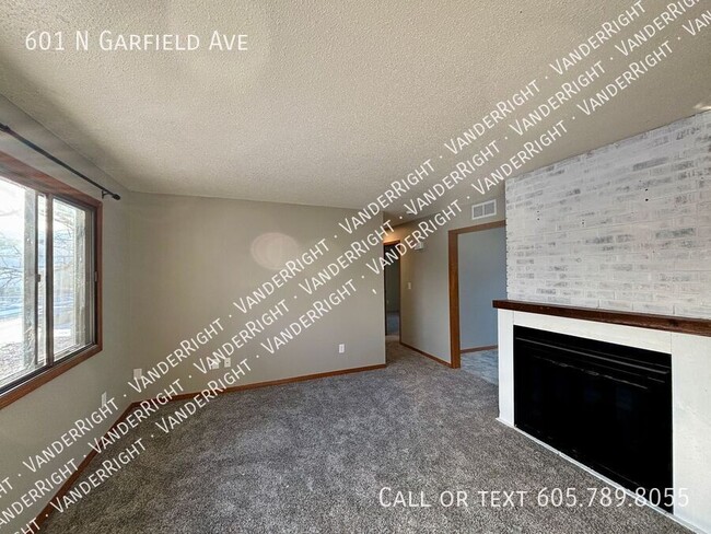 601 N Garfield Ave in Sioux Falls, SD - Building Photo - Building Photo