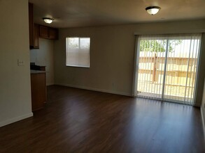 143 Brookridge Dr in Red Bluff, CA - Building Photo - Building Photo
