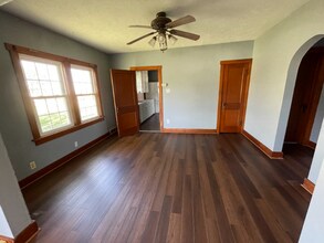 1717 E North St in Salina, KS - Building Photo - Building Photo