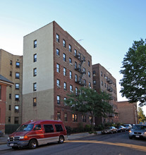 40-27 77th St in Flushing, NY - Building Photo - Building Photo