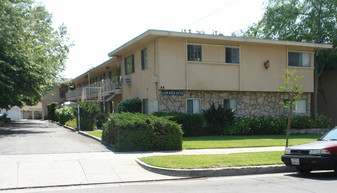 Len Nido Apartments