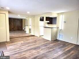 9668 Brassie Way in Montgomery Village, MD - Building Photo