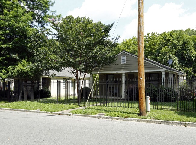 The Cottages in Memphis, TN - Building Photo - Building Photo