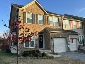 2437 Baileys Pond Rd in Accokeek, MD - Building Photo - Building Photo