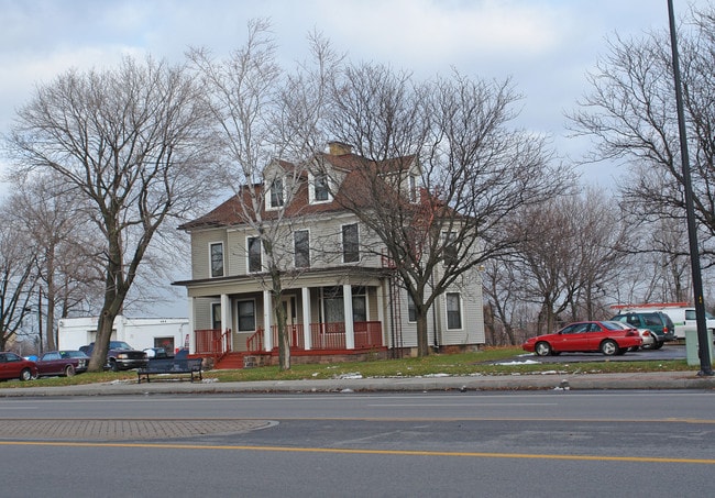 480 Lake Ave in Rochester, NY - Foto de edificio - Building Photo