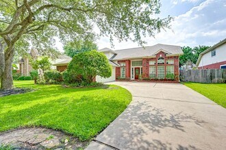 1630 Berkoff Dr in Sugar Land, TX - Building Photo - Building Photo