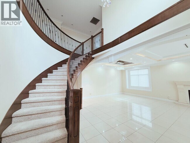4899 McKee Pl in Burnaby, BC - Building Photo - Building Photo