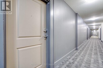 240-240 Villagewalk Blvd in London, ON - Building Photo - Building Photo