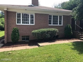 4428 16th St N in Arlington, VA - Building Photo