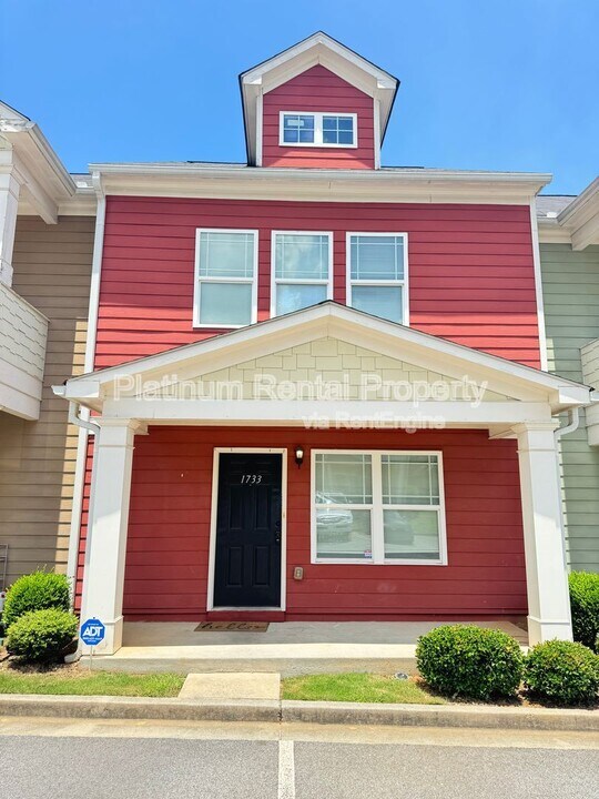 1733 Brookside Lay Cir in Norcross, GA - Building Photo