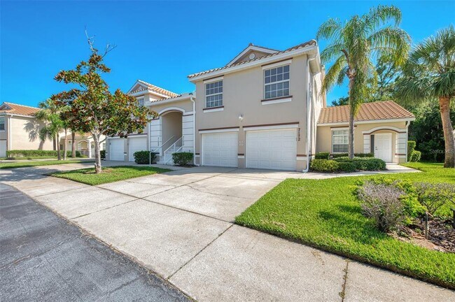 7170 Strand Cir in Bradenton, FL - Building Photo - Building Photo