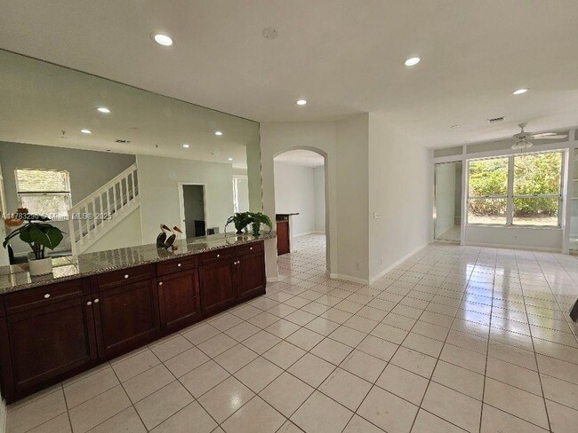 7577 Springfield Lake Dr in Greenacres, FL - Building Photo - Building Photo