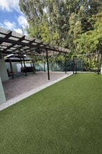 6000 Adriatic Way in Greenacres, FL - Foto de edificio - Building Photo