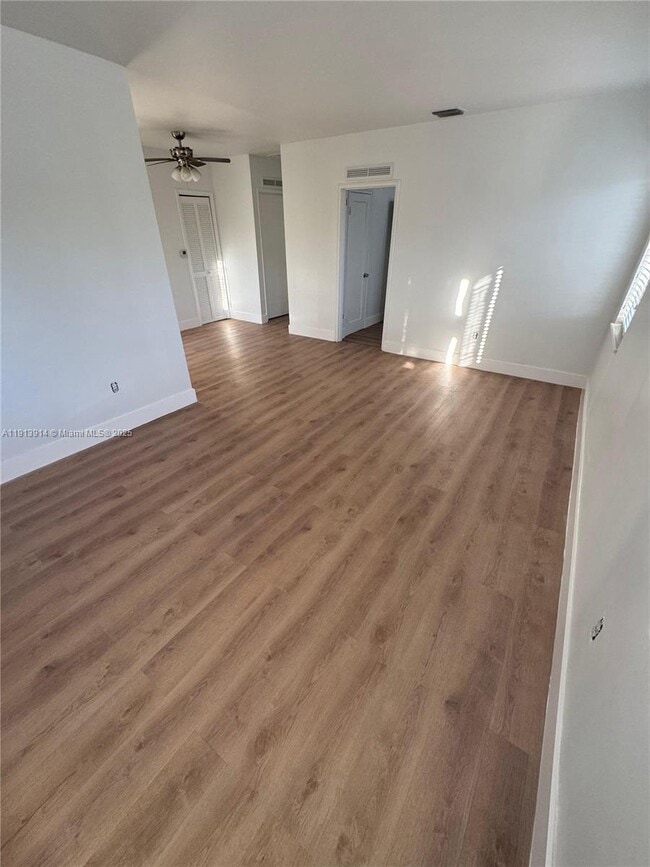 2343 NW 14th St in Miami, FL - Building Photo - Building Photo