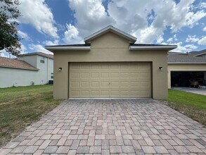 15615 Signature Drive in Winter Garden, FL - Foto de edificio - Building Photo