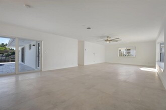 1478 NE 57th Ct in Fort Lauderdale, FL - Foto de edificio - Building Photo