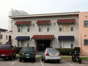 47 Lime Avenue in Long Beach, CA - Foto de edificio - Building Photo