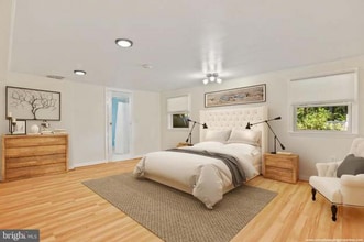 10710 Rosehaven St in Fairfax, VA - Foto de edificio - Building Photo