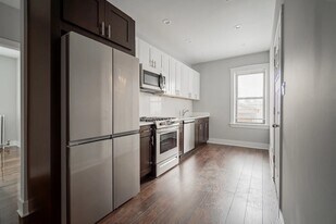 5162 W Montrose Ave, Unit 6 in Chicago, IL - Building Photo