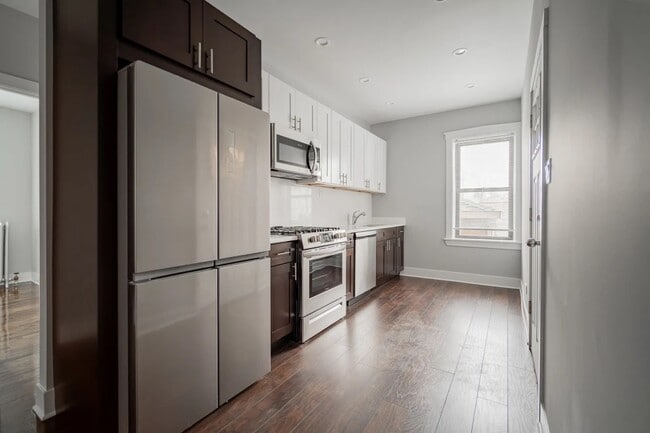 5162 W Montrose Ave, Unit 6