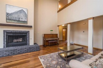 4404 S Yellowstone Ln in Sioux Falls, SD - Building Photo - Building Photo