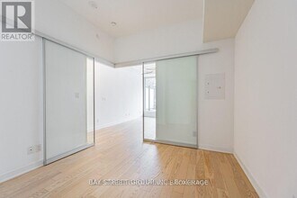 17 Dundonald St in Toronto, ON - Building Photo - Building Photo