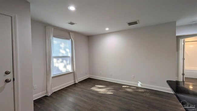 313 N Navy Blvd in Pensacola, FL - Building Photo - Building Photo