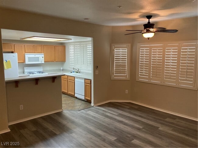 property at 833 Aspen Peak Loop