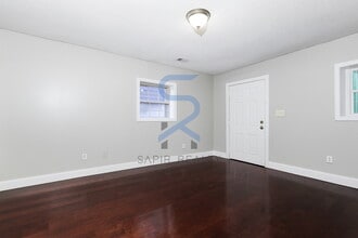 1056 Grant Way SE in Atlanta, GA - Foto de edificio - Building Photo