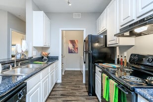 The Park at Castleton in Atlanta, GA - Building Photo