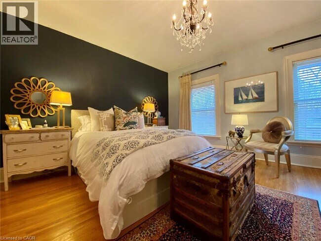 20 McKenzie St in Cambridge, ON - Building Photo - Building Photo