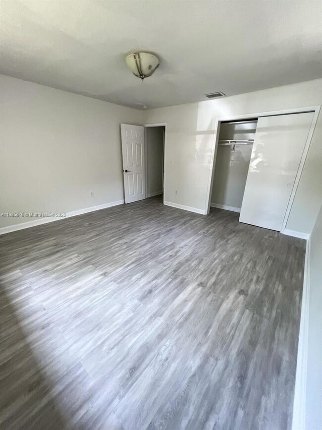411 NE 88th St in El Portal, FL - Building Photo - Building Photo