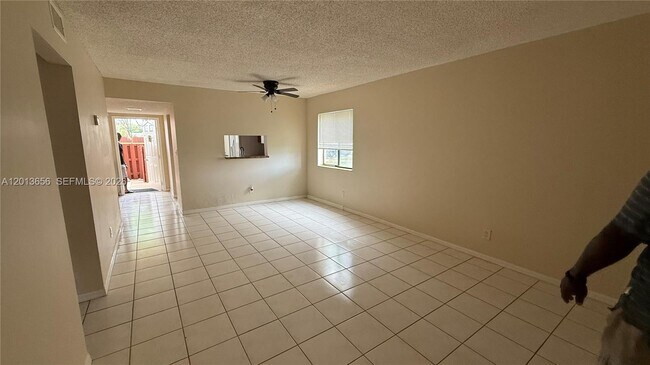 8011 Southgate Blvd in North Lauderdale, FL - Building Photo - Building Photo