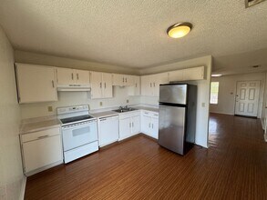 1903 Cedarhill Dr, Unit Unit C in Killeen, TX - Foto de edificio - Building Photo