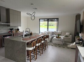 481 NE 194th Ter in Miami, FL - Building Photo