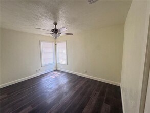 10124 Homestead Rd in Houston, TX - Building Photo - Building Photo