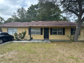 913 Maydell Ct in Tampa, FL - Building Photo