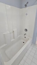 7640 NW 182nd Ter, Unit 108 in Hialeah, FL - Building Photo - Building Photo