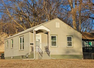 4602 N 47th St in Omaha, NE - Building Photo - Building Photo