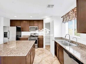 4650 Ranch House Rd in North Las Vegas, NV - Building Photo - Building Photo